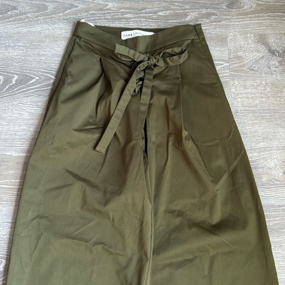 fame and partners wide leg pants 4 - Picture 2 of 9